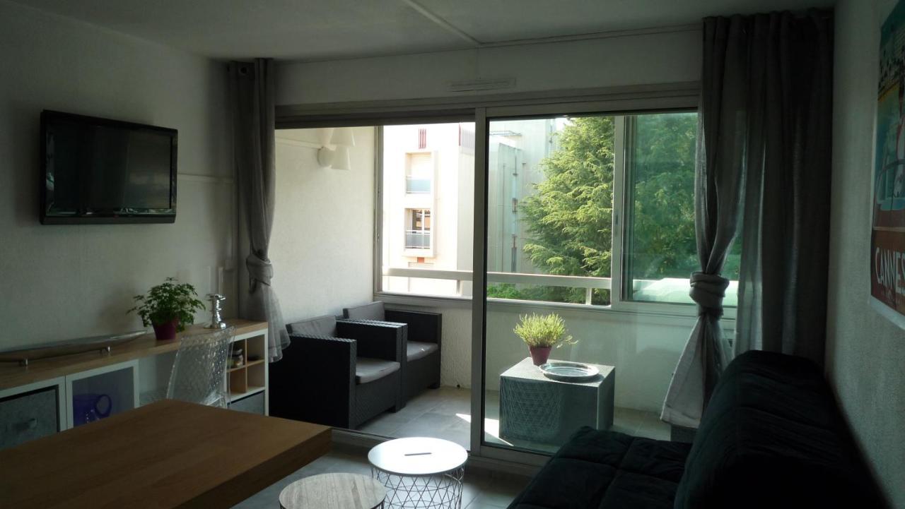 AppartementFrontDeMerSaintRaphaelSantaLucia Extérieur photo
