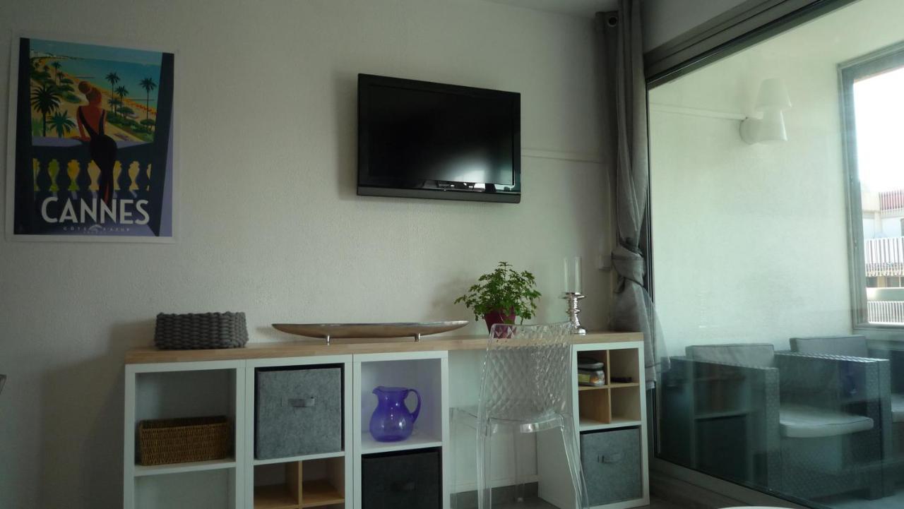AppartementFrontDeMerSaintRaphaelSantaLucia Extérieur photo