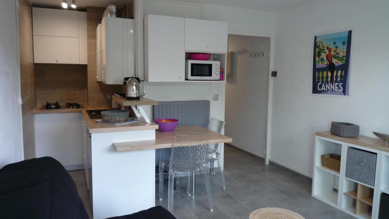 AppartementFrontDeMerSaintRaphaelSantaLucia Extérieur photo